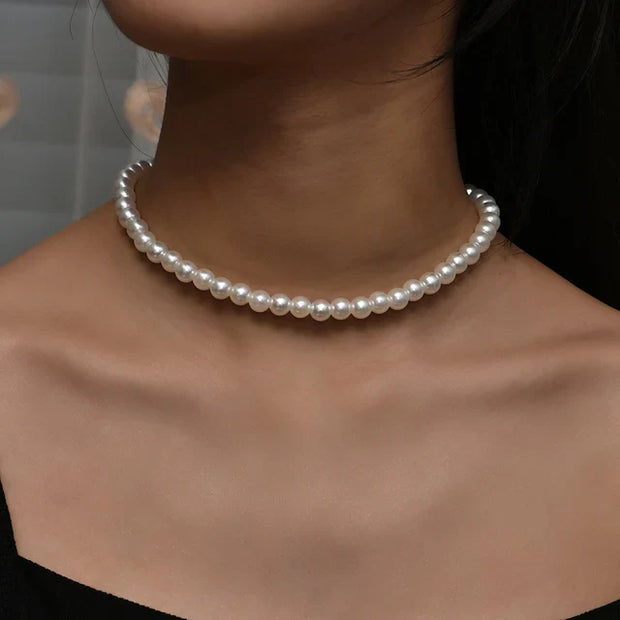 Ivy - Collier ras du cou élégant avec grand pendentif en cristal perlé