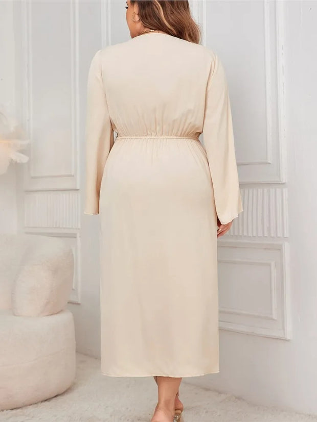 Alessia – Elegantes Wickelkleid mit asymmetrischem Saum