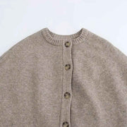 Edeltraud - Eleganter Knopf-Umhang