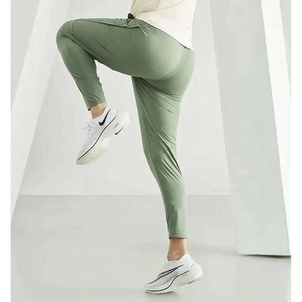 Adelheid - Schlanke Stretchhose für aktive Tage