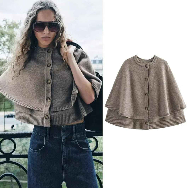 Edeltraud - Eleganter Knopf-Umhang