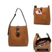 Carwena - Stilvolle Schultertasche mit goldener Schnalle
