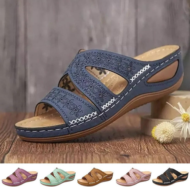 Giselotte - Bestickte Komfort-Sandalen mit Keilsohle