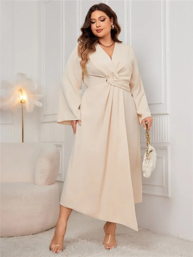 Alessia – Elegantes Wickelkleid mit asymmetrischem Saum