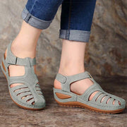 Korvalie - Geschlossene Sandalen mit Keilabsatz