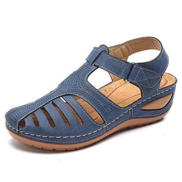 Korvalie - Geschlossene Sandalen mit Keilabsatz