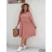 Carlotta - Robe d'été ludique avec détails en dentelle