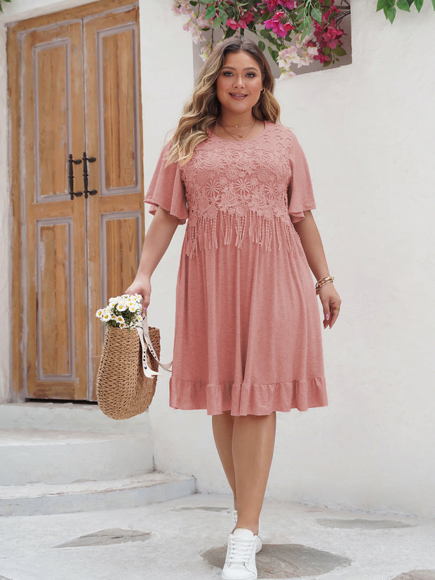 Carlotta - Robe d'été ludique avec détails en dentelle