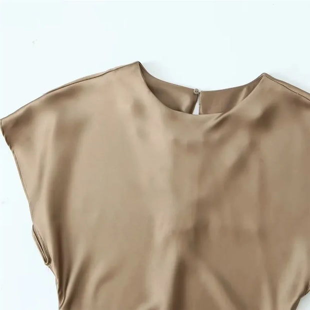 Lena - Robe midi élégante en satin