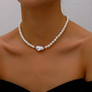 Ivy - Collier ras du cou élégant avec grand pendentif en cristal perlé