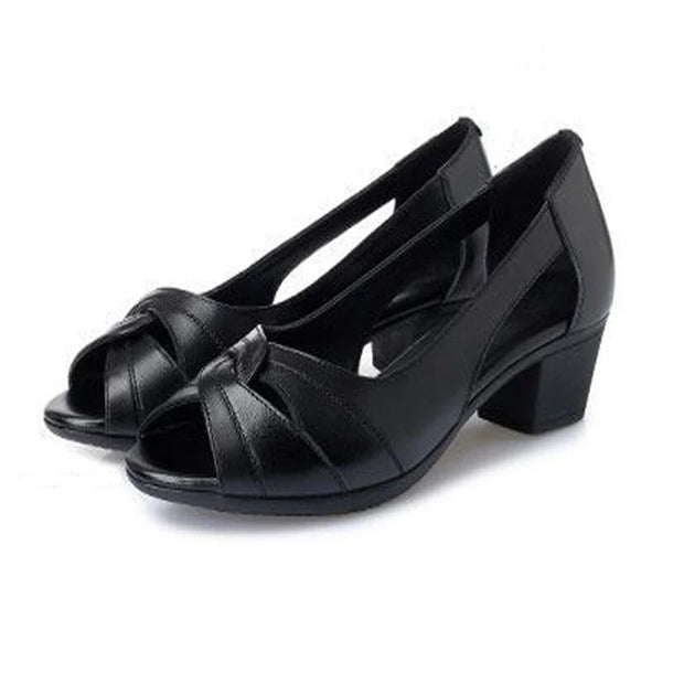 Hildegard – Elegante Peeptoe-Pumps mit Blockabsatz