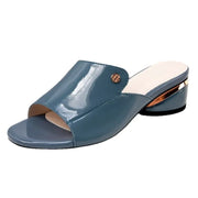 Hildegard – Elegante Pantoletten mit glänzendem Finish