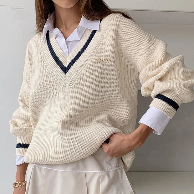 Elisaria – Elegantes V-Ausschnitt Pullover