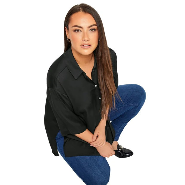 Alessia – Satiniert glänzende Hemdbluse