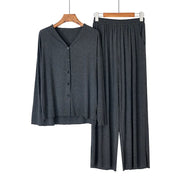 Brunhilde - Eleganter Pyjama-Zweiteiler mit Knopfleiste
