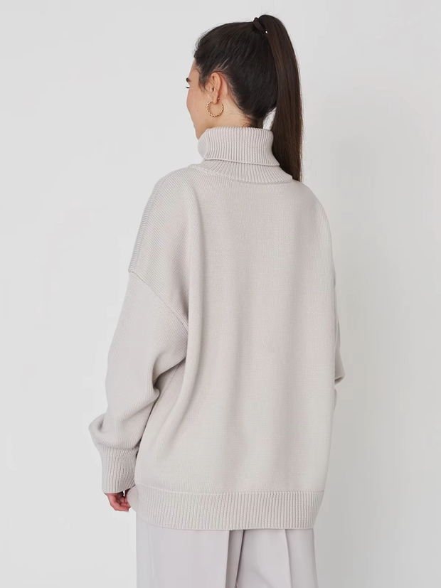 Adolf – Kuscheliger Oversize-Pullover mit Rollkragen