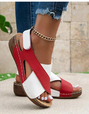 Korvalie - Keilsandalen mit Kreuzriemen-Design