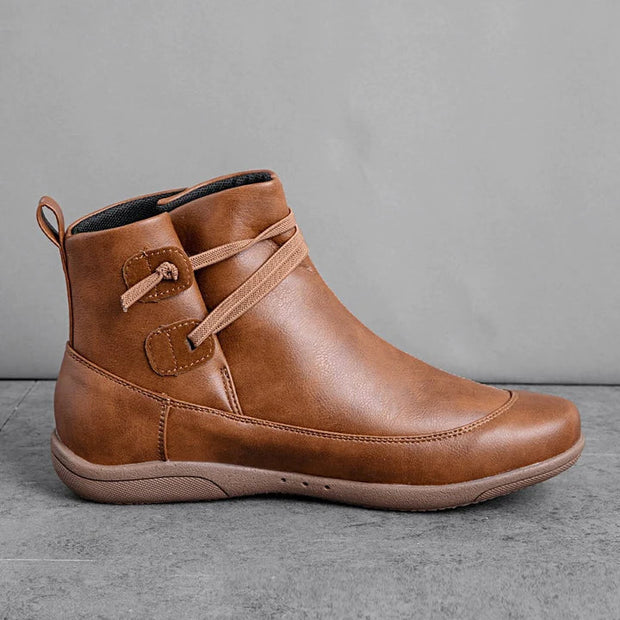 Lori - Leder Stiefelette mit Riemen