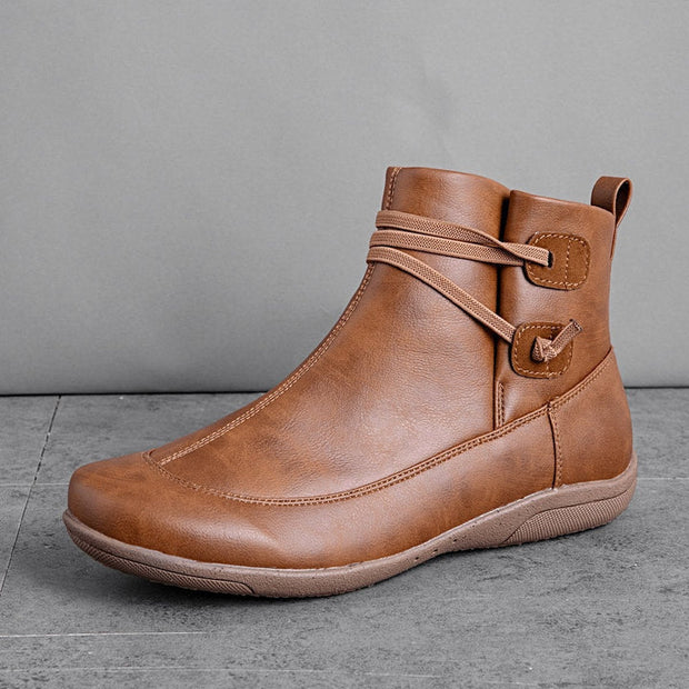 Lori - Leder Stiefelette mit Riemen