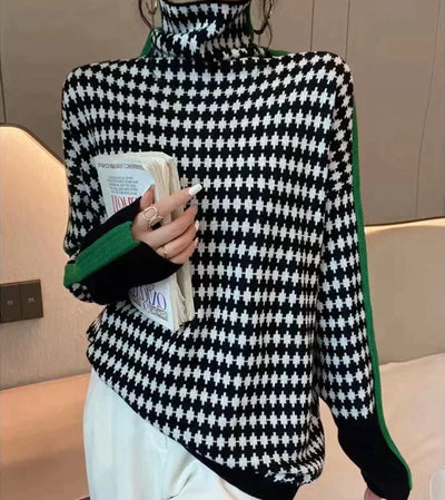 Mia - Eleganter Pullover mit schwarz-weißem Karomuster