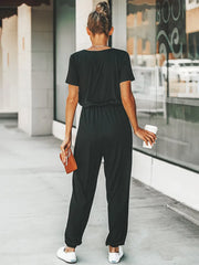 EMMA - Kurzärmeliger Jumpsuit mit V-Ausschnitt