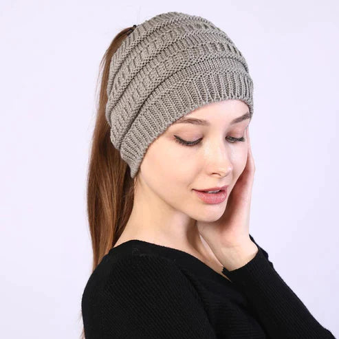 FIONA - Bonnet d'hiver à queue de cheval