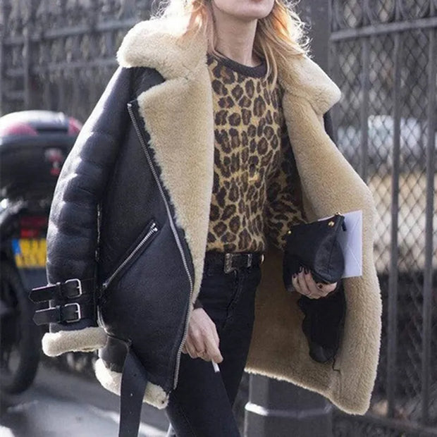 Caroline - Veste en cuir à boucle